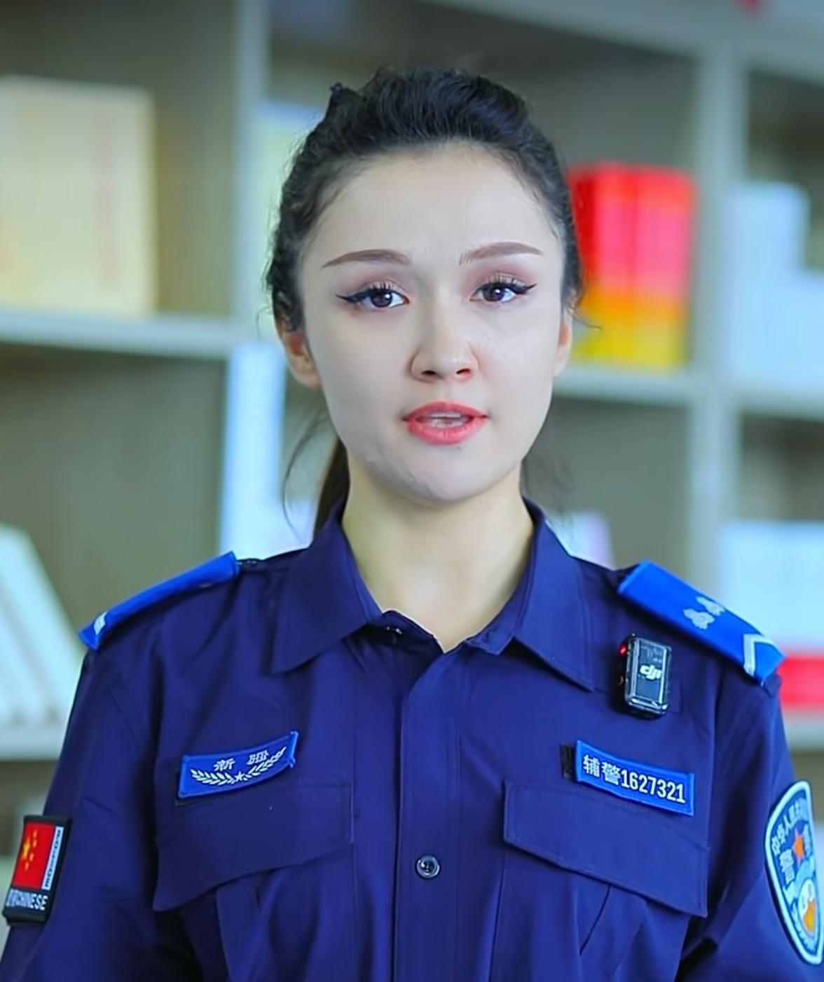 辅警在民警的指挥下可以协助记笔录！辅警可协助整理文字、录入信息、维持秩序等事