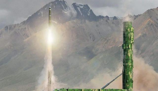 别做梦了！中日一旦开打，绝不是什么局部冲突，而是不死不休的清算！高市早苗把导弹架