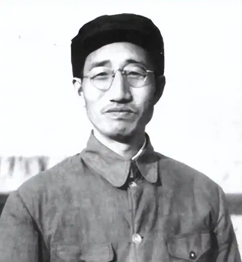 徐向前元帅晚年说过一句话：当年陕北最困难的时候，中央手里还捏着一张从来没打出去的