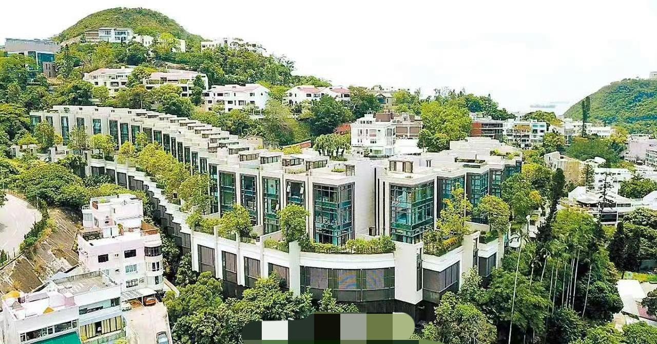 陈奕迅演唱会狂赚10个亿，豪掷1.82亿为女儿在香港寿臣山峯买独栋别墅，这
