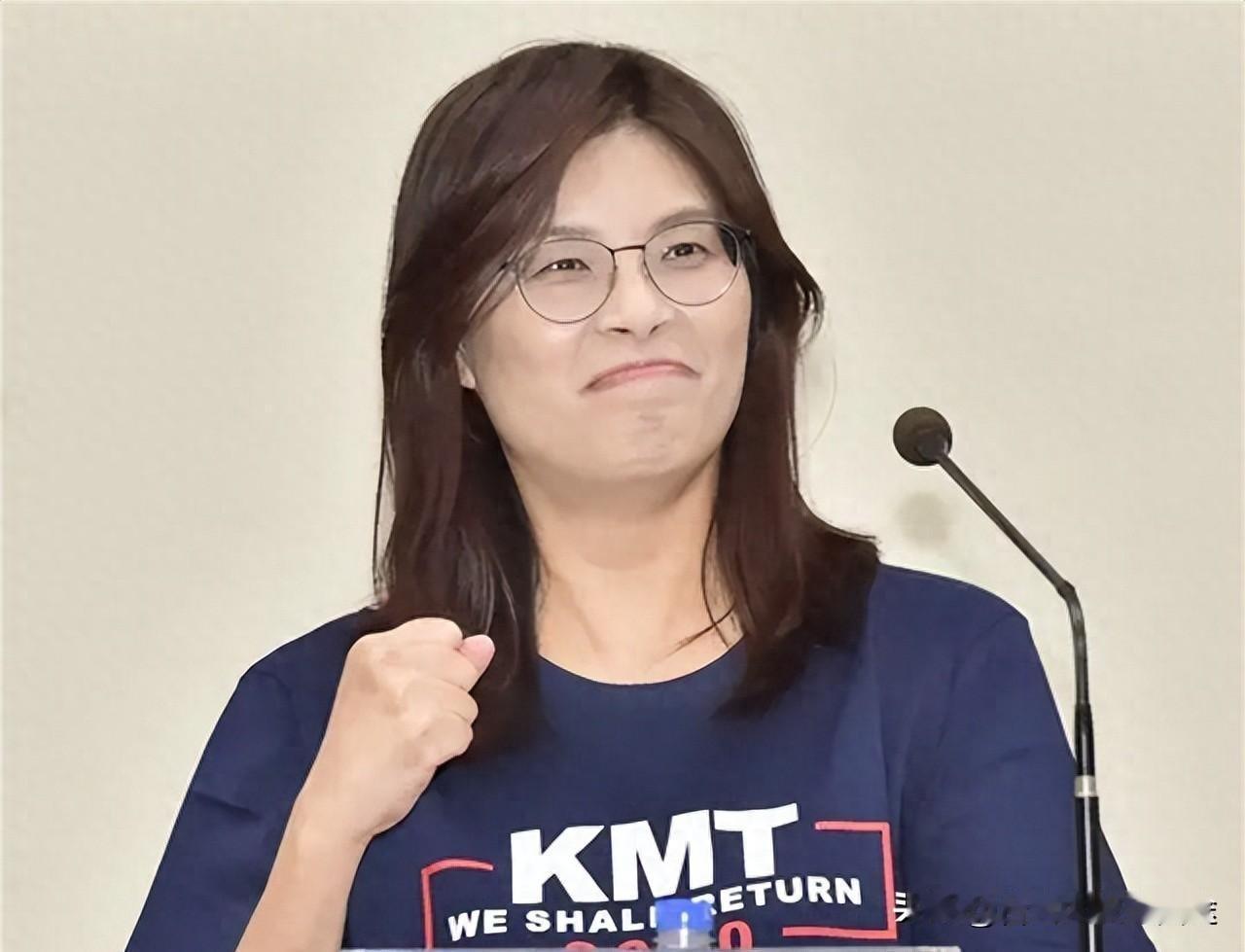 郑丽文，能否成为深蓝新宠？数据与民调背后的逻辑博弈最近台湾国民党主席选举闹