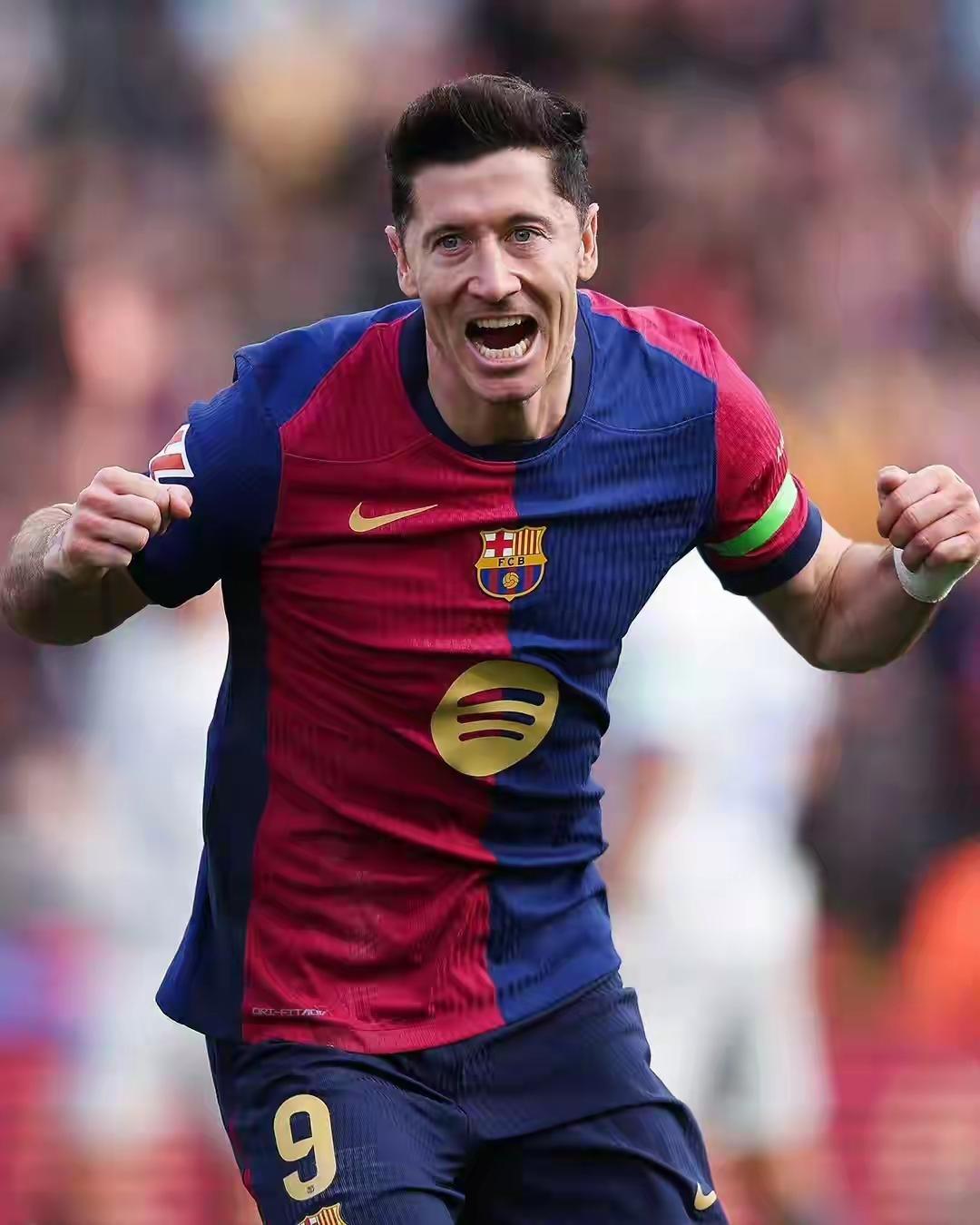 巴萨为啥还要让莱万踢点球呢？亚马尔，拉菲尼亚不行吗……？巴萨3-1马竞，比赛