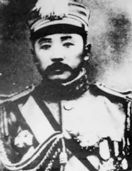 郭松龄兵败被俘后，张作霖命副官高金山将其就地处决。行刑之前，高金山和抓获郭松龄的