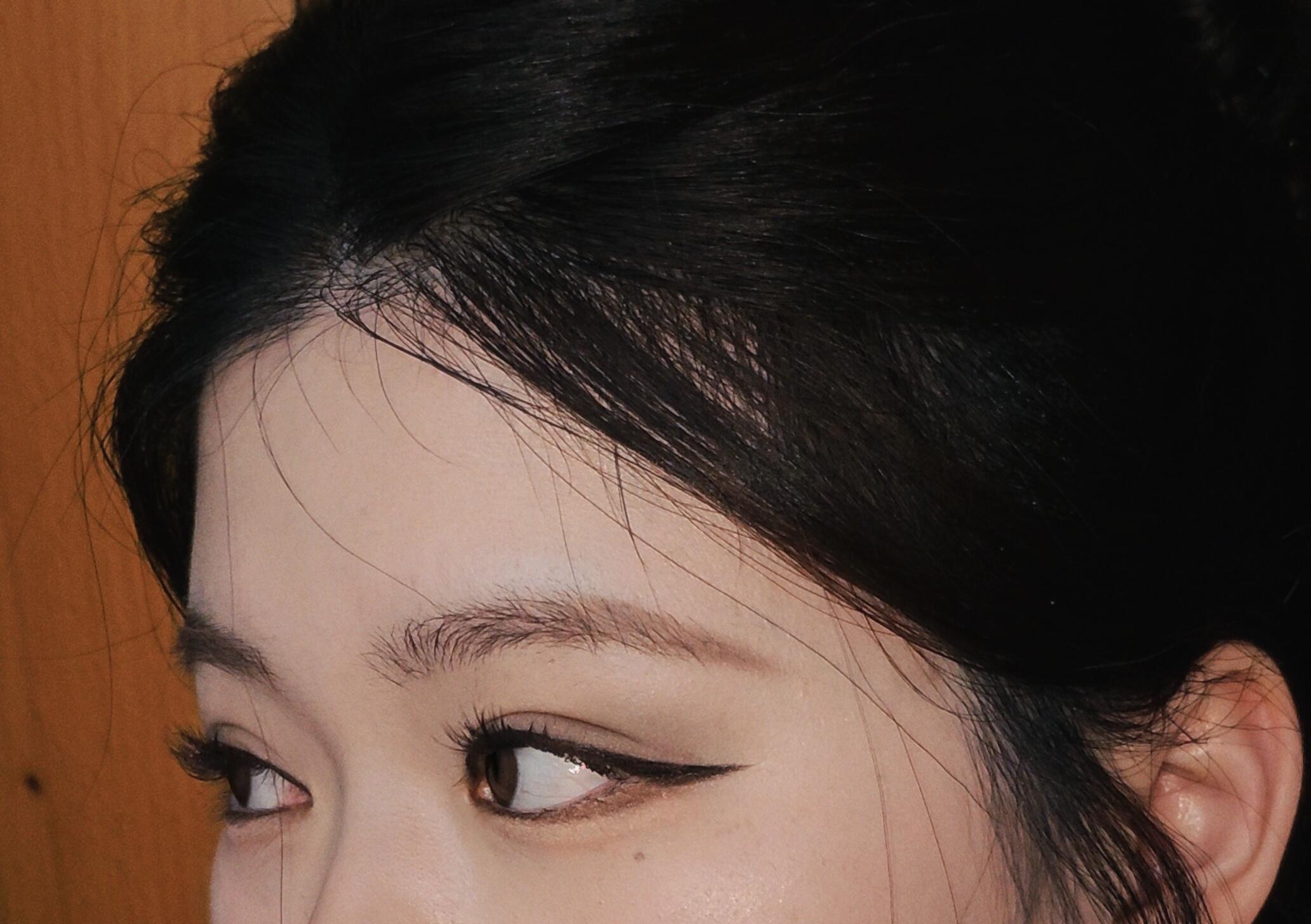 好久好久好久没看过这么干的分享了，感觉回到了那个美妆博主封神年代…这个眼线真的完