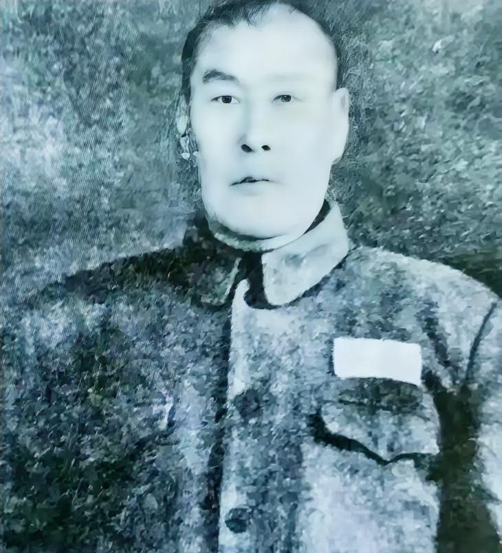 1937年，游击队甄队长绑了日军妻儿去换被抓走的亲人。交换时，却发现小女儿已被日