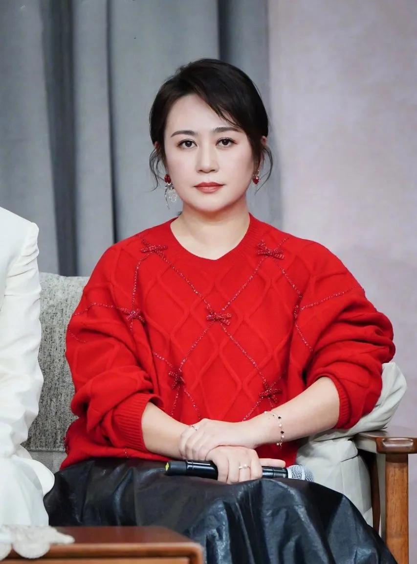 演员马丽说：“我大学刚毕业的时候，我去面试，有个导演就很不屑的说马丽，你要么你就
