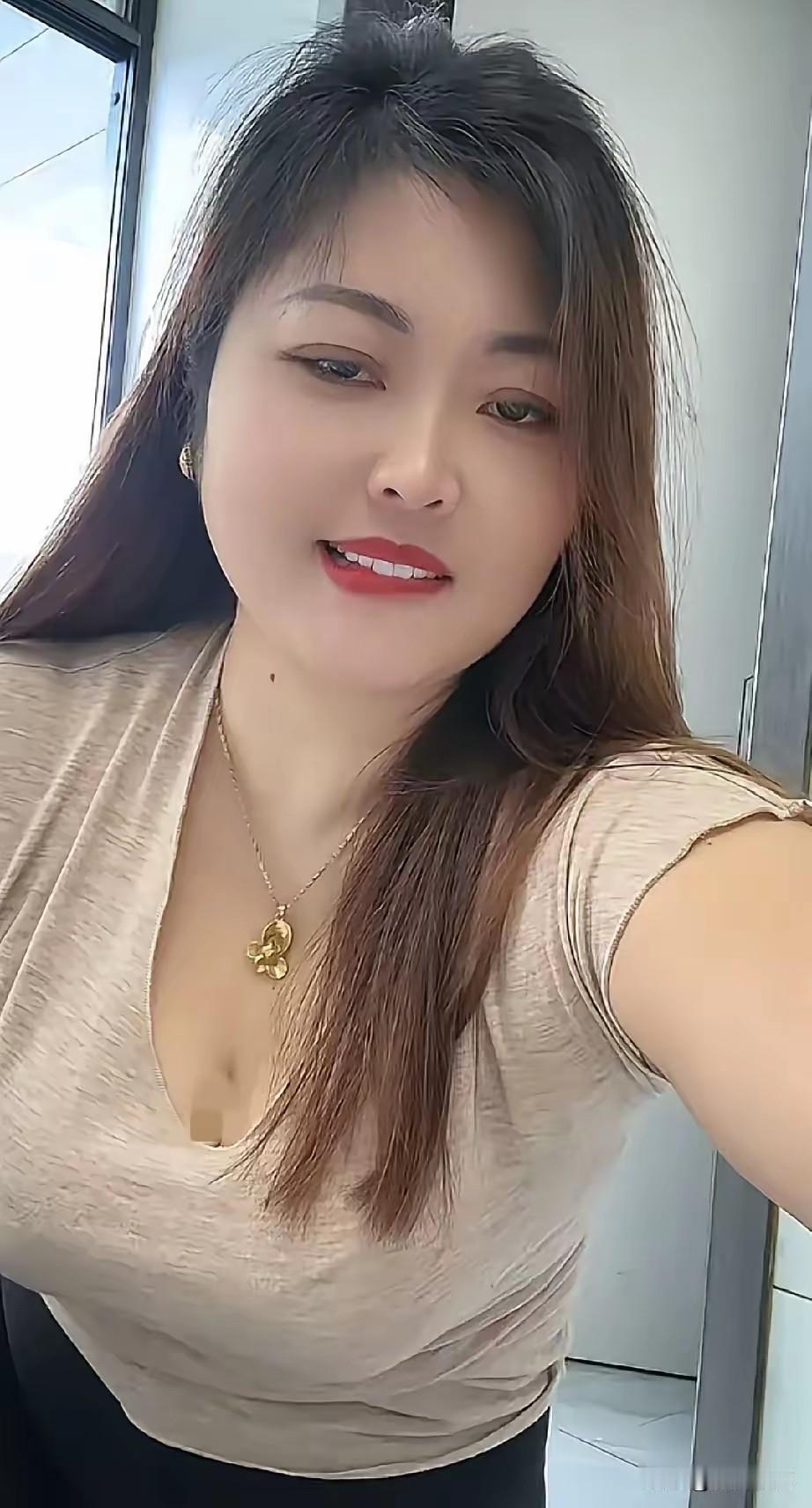 外甥今天订婚，两家商量彩礼的事。饭桌上女方家长闭口不提要多少，只是说让我们看着给