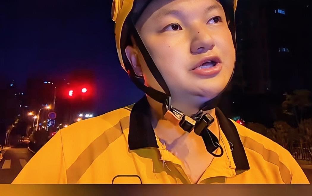 这就是努力赚钱的意义吧！一位外卖小哥在网上吐槽，送外卖久了发现一个问题，就是住在