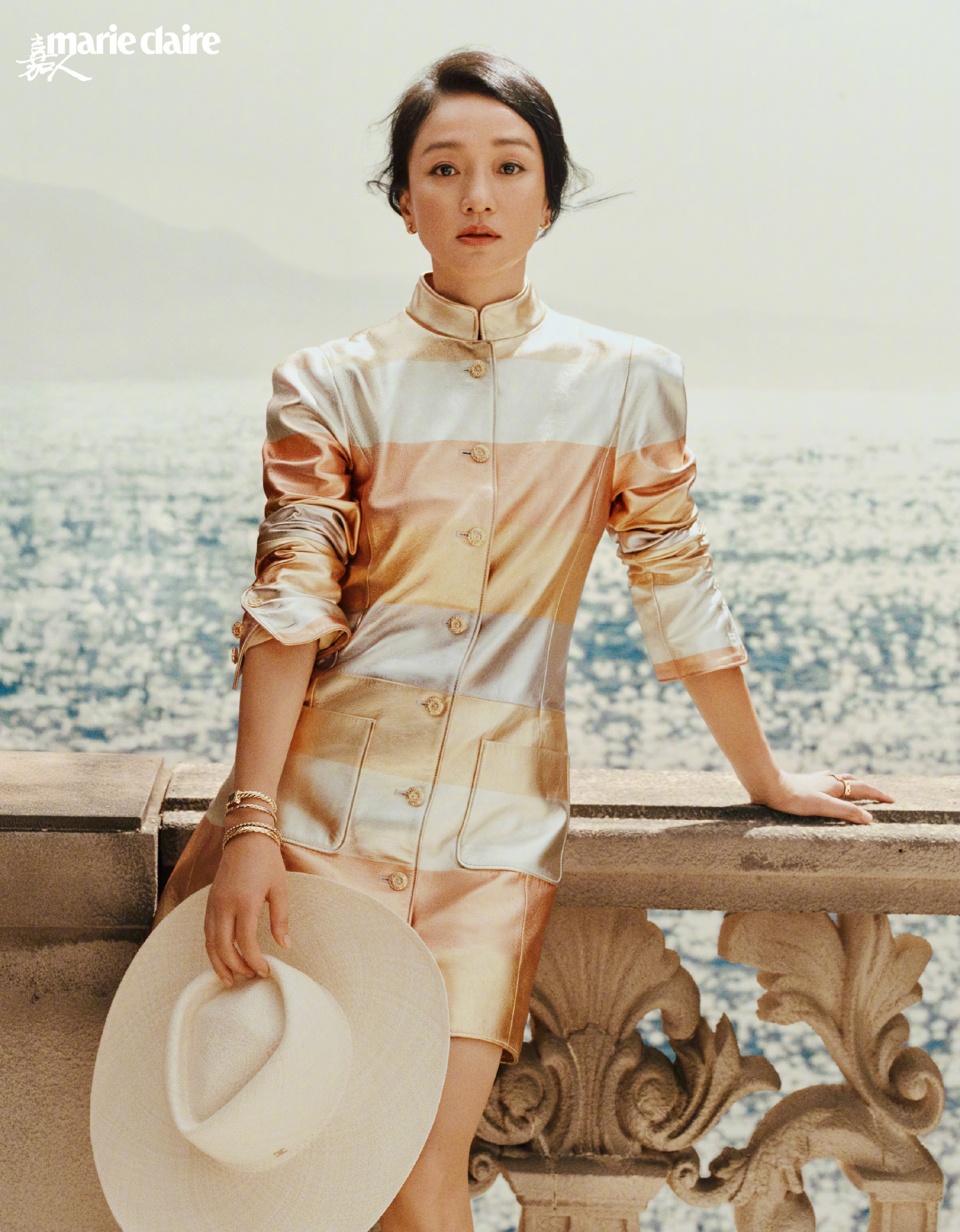 周迅嘉人十二月刊封面周迅人间小念头大片无需刻意摆拍自然流露的优雅才是最高级的时