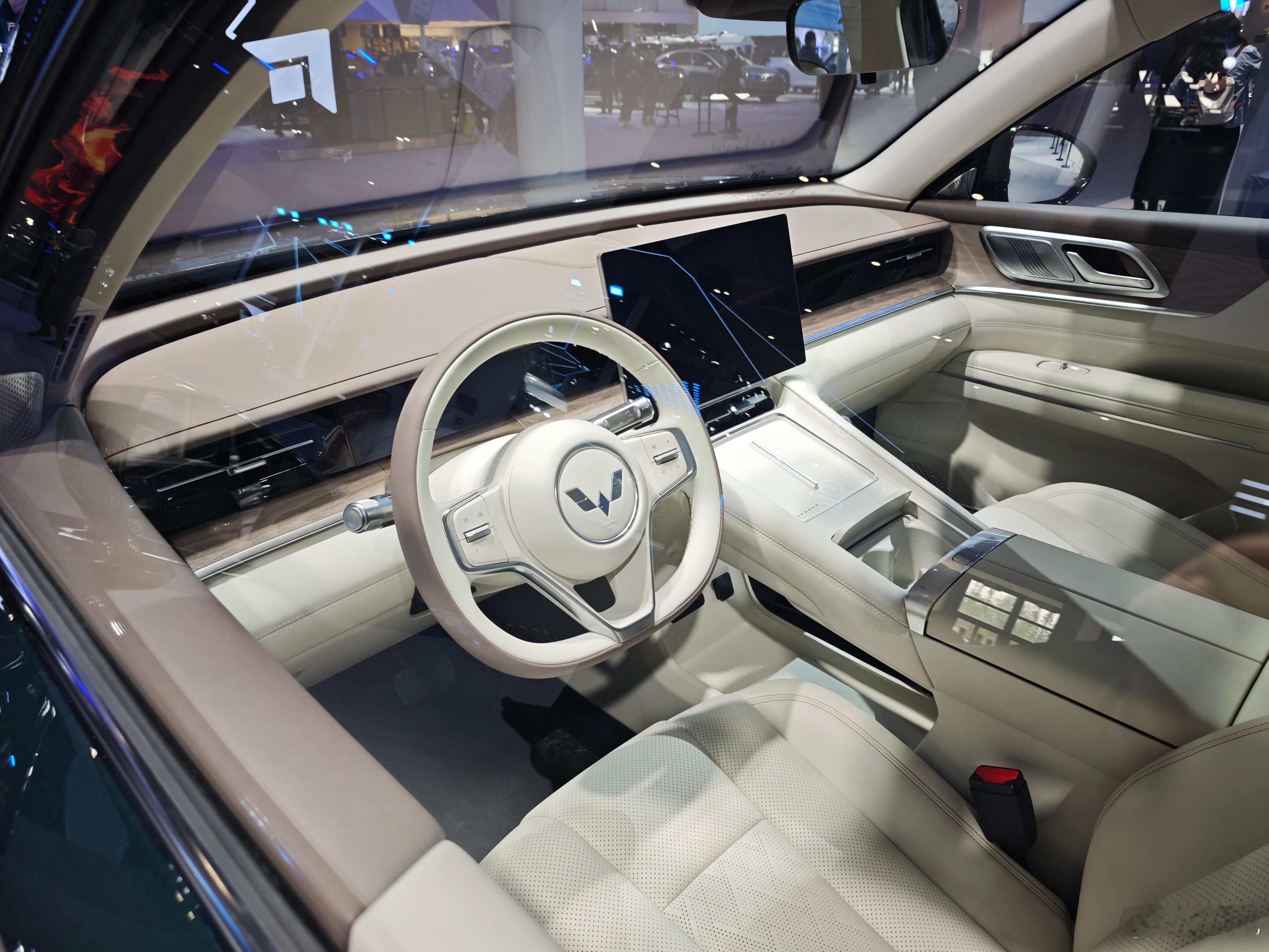 五菱星光L下午发布，卖多少钱合适？中大型大六座插混家用SUV，4980×1930