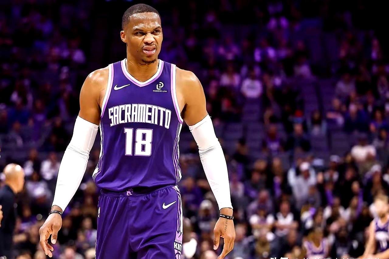 信息整合报告：国王管理层近期操作分析及最新动态国王管理层最近的操作实