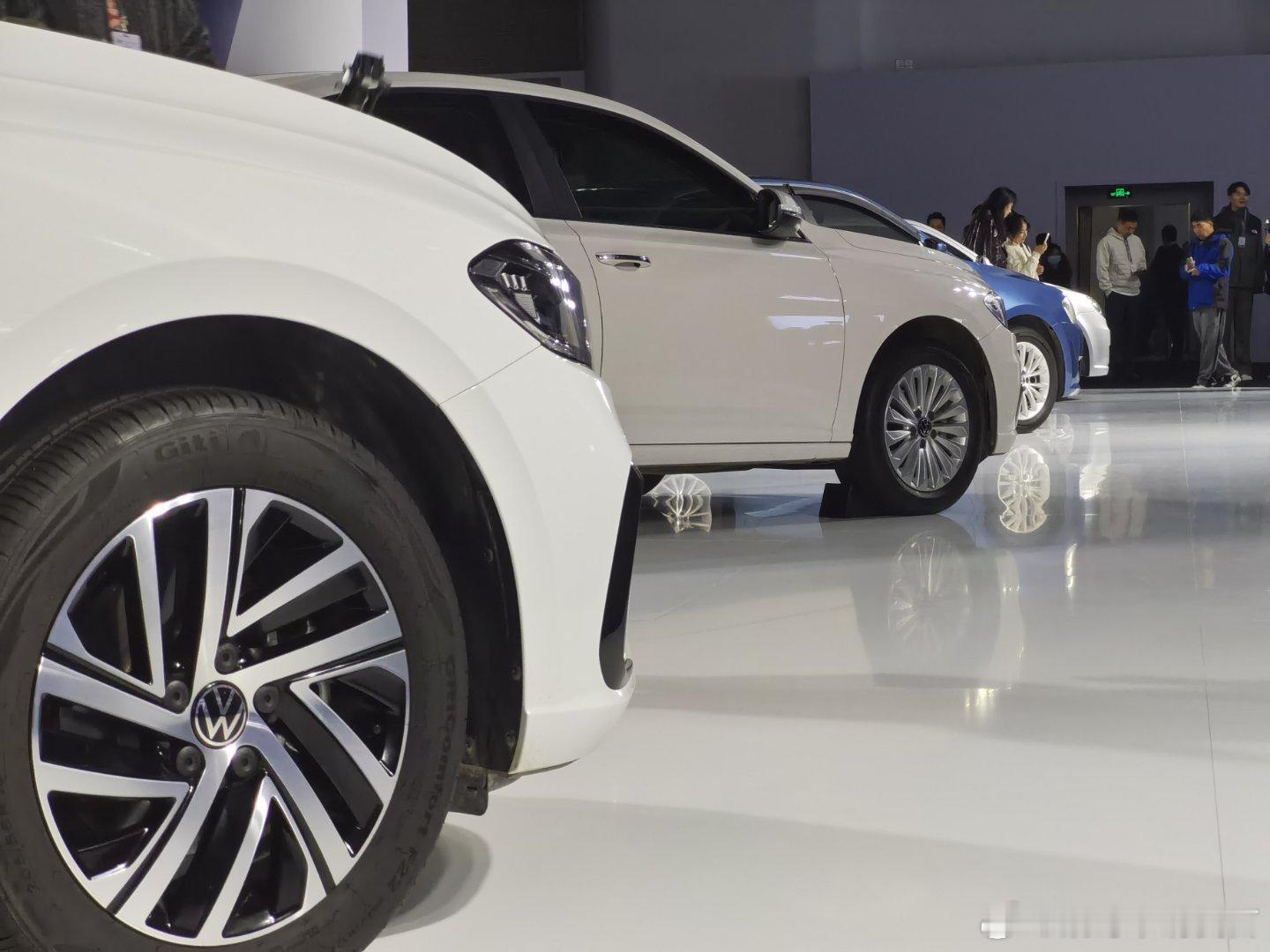 四代朗逸齐聚一堂，那一款是你开过的呢？