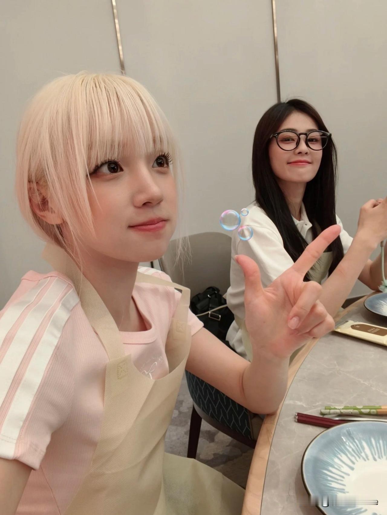 8月23日，宋雨琦上午告黑，告了一堆白鹿粉丝，白鹿粉丝不服，白鹿下午告黑！曾经