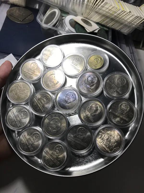 最近硬币收藏超火，不过很多新手容易踩坑。其实，选对版本很重要，核心在于看稀缺性、