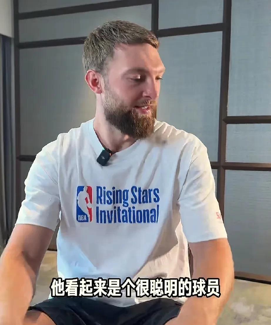 很好的评价和很实用的建议！与杨瀚森同类型球员萨博尼斯看完杨瀚森的集锦后很看好杨瀚