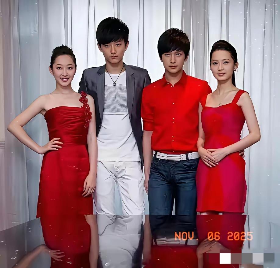 早期《红楼梦》演员的合影，没有美颜和滤镜，他们看上去真是年轻。除了一直很红火、知