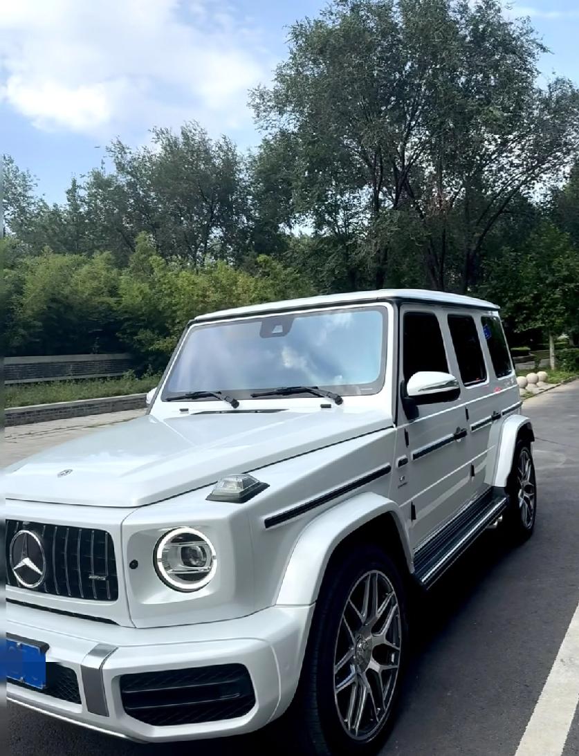 看了向太说的"没两百万别买车"我默默做了三个决定。第一，先不买车。不管同事