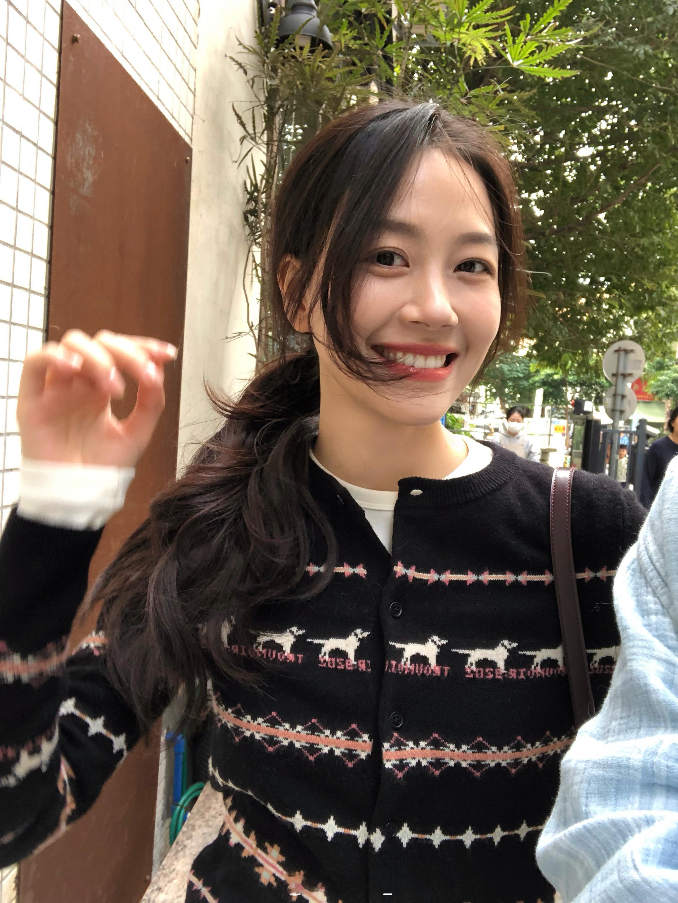 小小的天空里不该有乌云