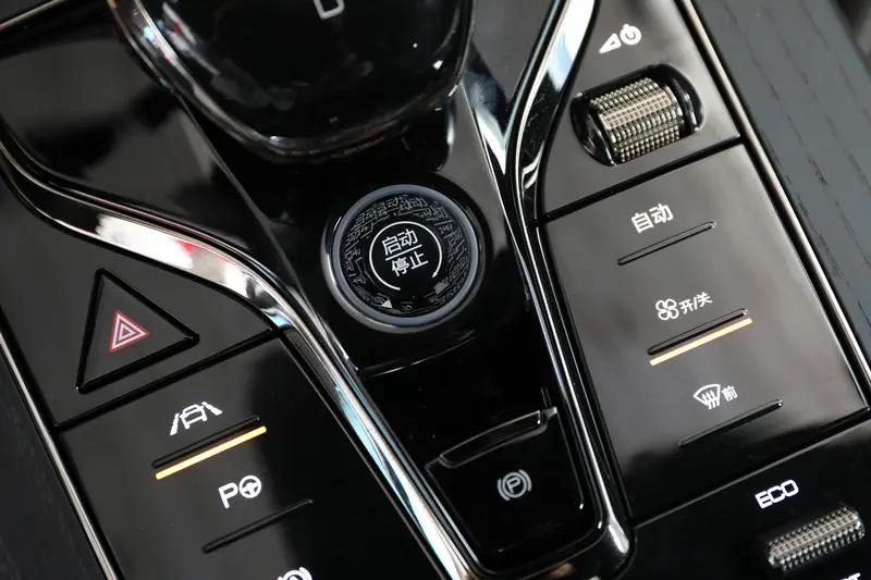 比亚迪汉和ModelY选哪个，这得看个人需求。价格上，比亚迪汉20.98-