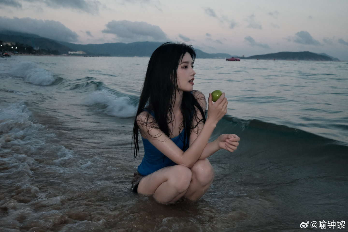 喻钟黎戏水喻钟黎