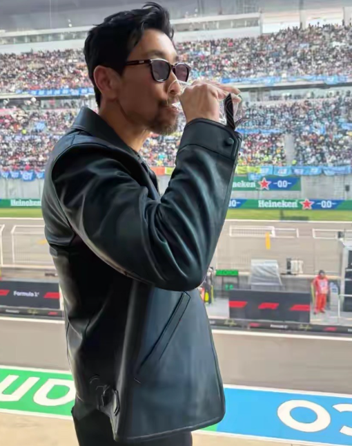 我咋感觉王千源的气质能甩谢霆锋八条街内娱最佳硬汉代表王千源穿着皮衣和一众顶流同