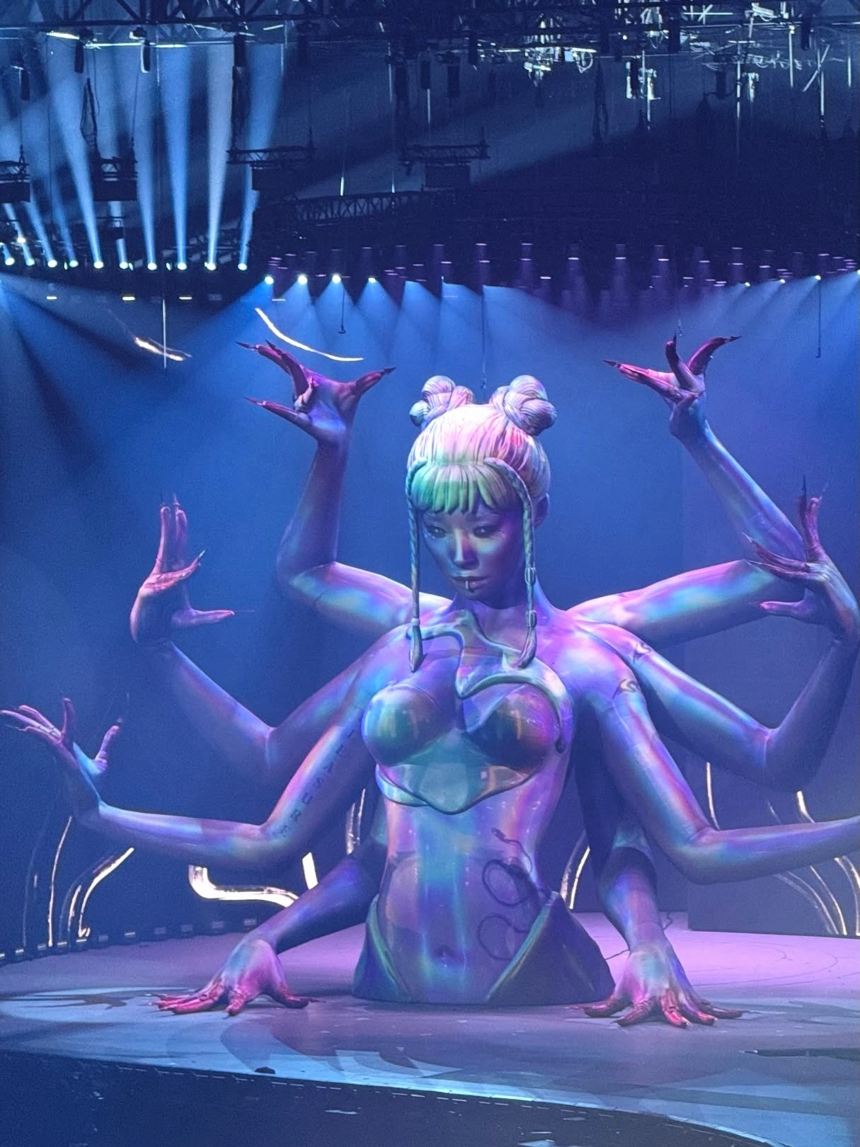 我的天啊我的天啊，蔡依林做了个巨大的八臂的自己！！！蔡依林取悦自己刻不容缓蔡依林