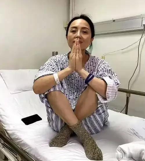 泪目了！今天才知道原来朱媛媛悄悄做了这么多的好事，这不知打脸了多少娱乐圈明星和那