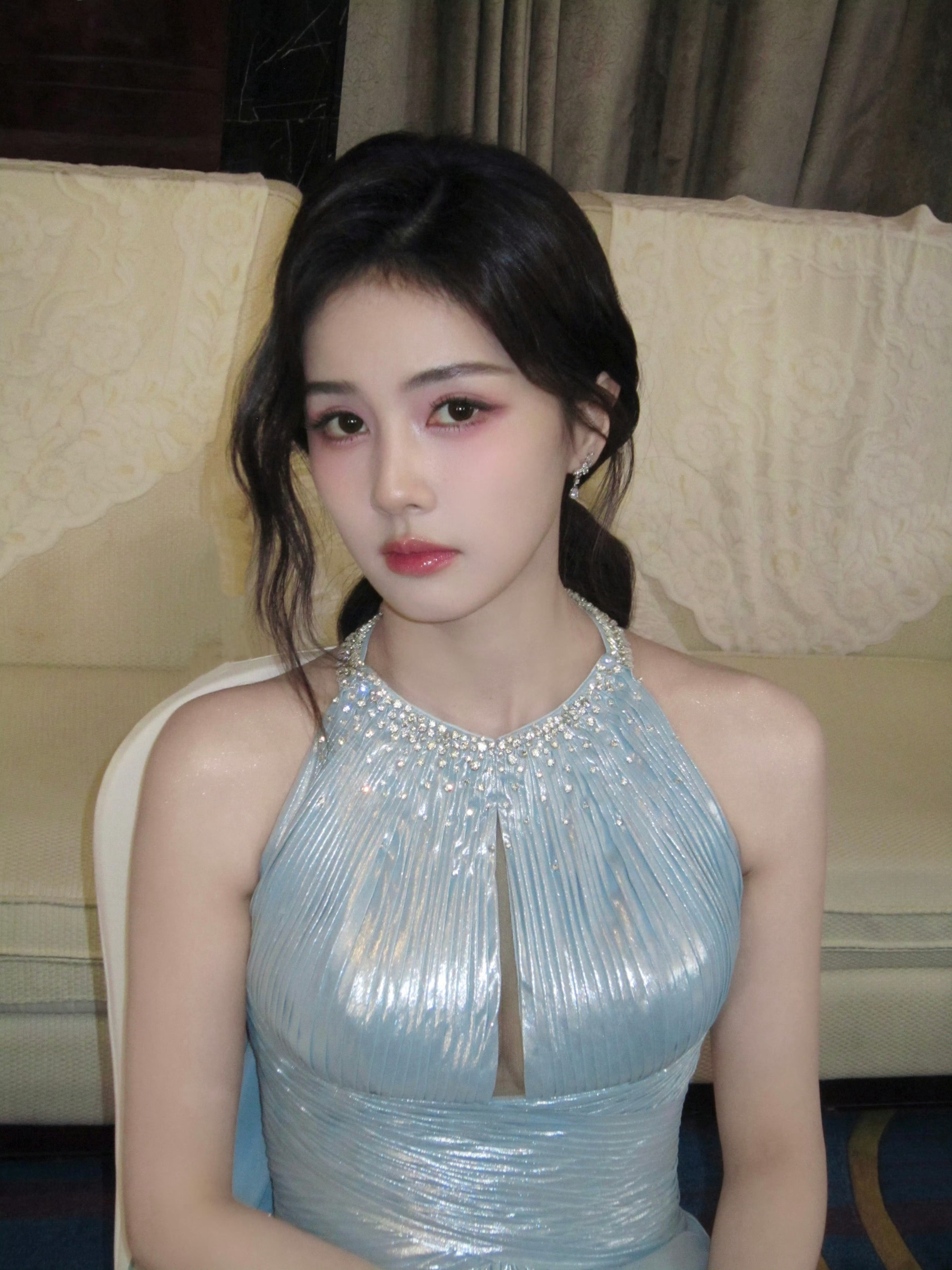 白鹿真是顶好的人。攻击她共创，是不想让她莫离宣传，攻击她奔跑吧剧宣，也是不想让她