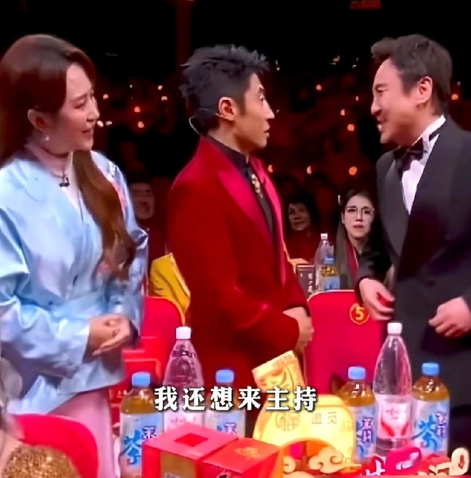 春晚直播，14亿人盯着，沈腾脑子突然断片了。嘴里蹦出一句自己都听不懂的废话