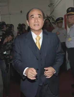 王金平又得到郑丽文的重用了，郑丽文叫王金平负责帮助台湾农渔产品销往大陆。​郭正