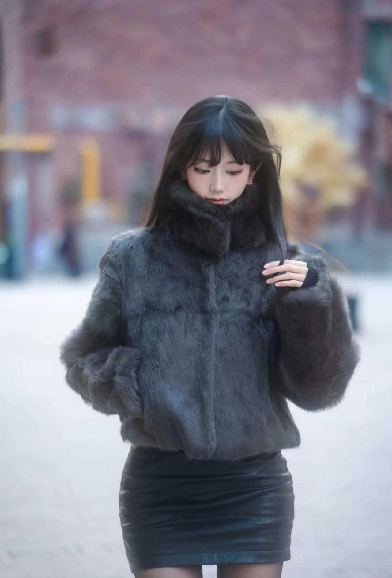 说什么又爱又恨其实做梦都想长我这张脸吧穿搭大长腿