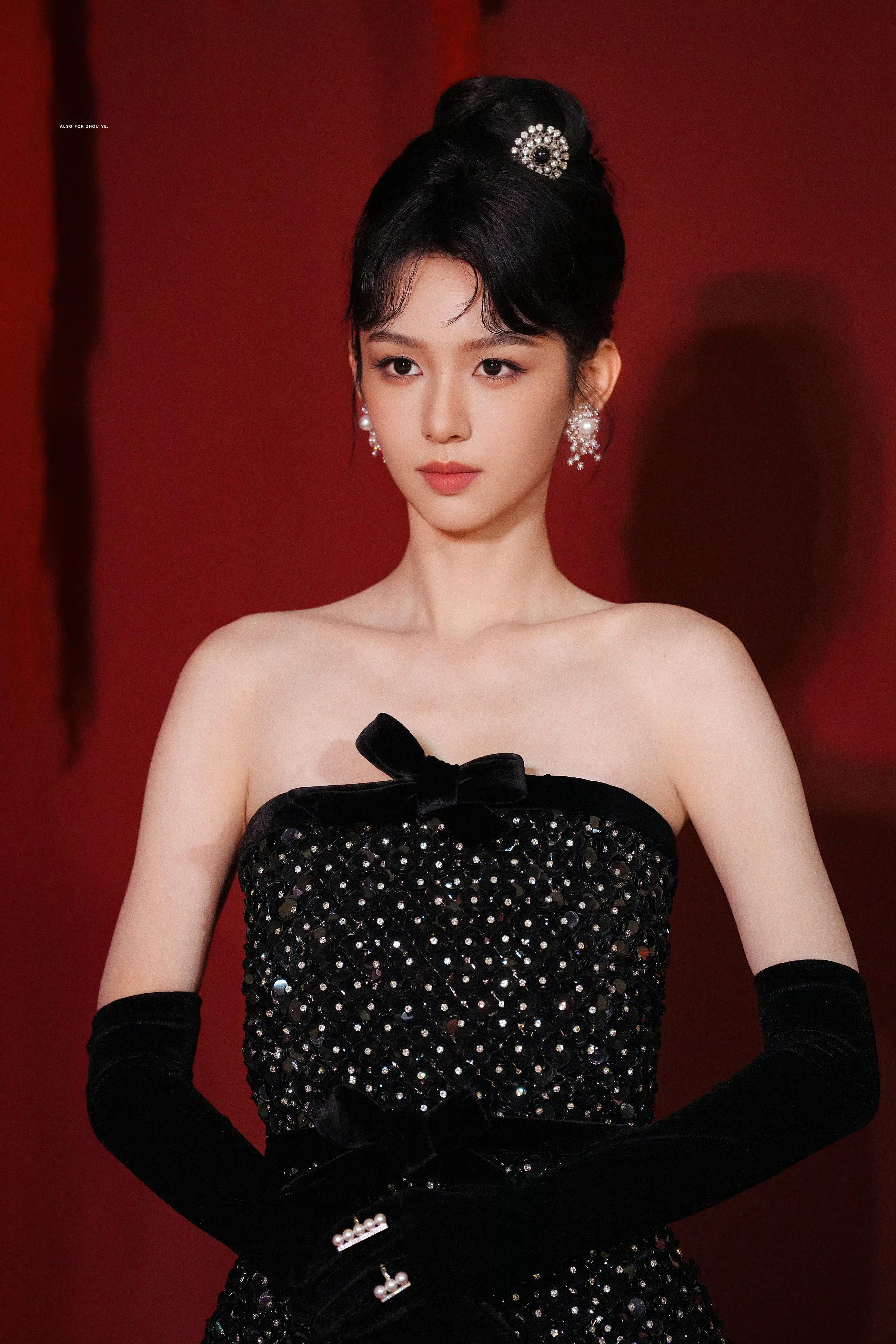 橘子早安趴小黑猫🐈⬛周也