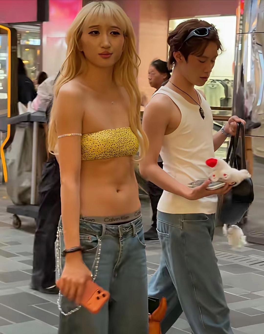这穿搭，接受不了