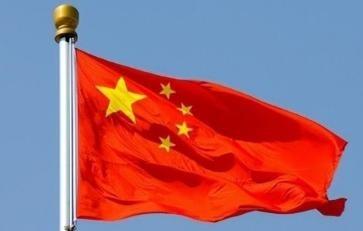 为什么现在美国那么压制中国，因为当美国安排好全球国家的座位后，中国直接掀了桌子，