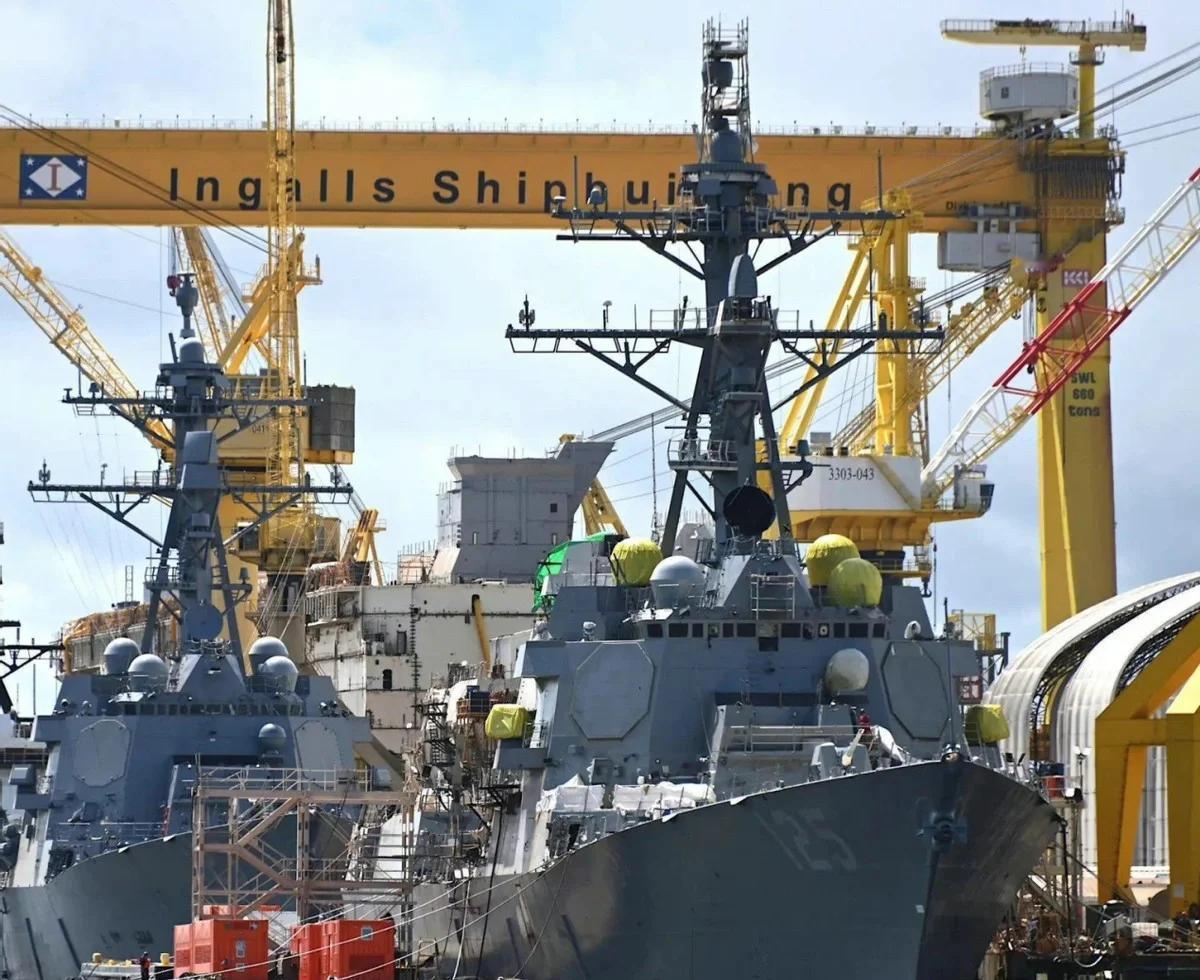美国海军计划建造109艘伯克级驱逐舰，但打不了高超音速导弹，还是没资格对阵055