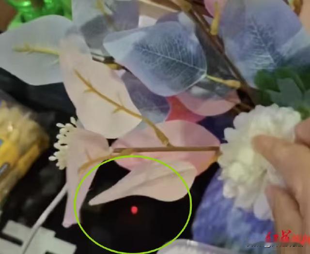 湖南，一男子为了满足自己，入住酒店后在房间里安装了摄像头，想要偷看后面入住的情侣
