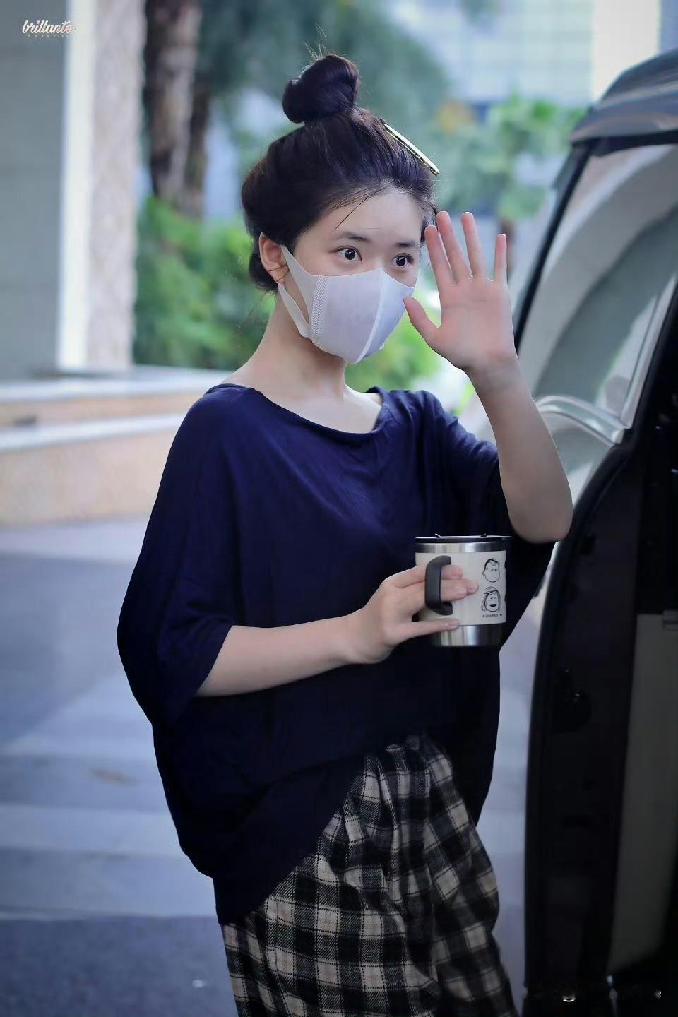 1月30日，赵露思工作室凌晨发声，称赵露思在非公开行程期间，遭遇车辆尾随！强调