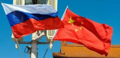 为什么中俄需要保持一定距离？因为大国之间的结盟，随时都能变，一旦毛子复辟苏联，中