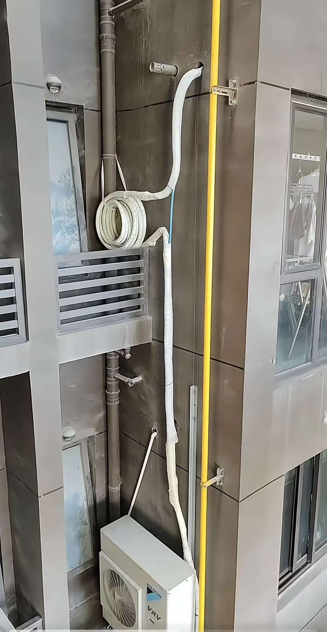 有没有懂空调的师傅？空调这样安装效果好吗？