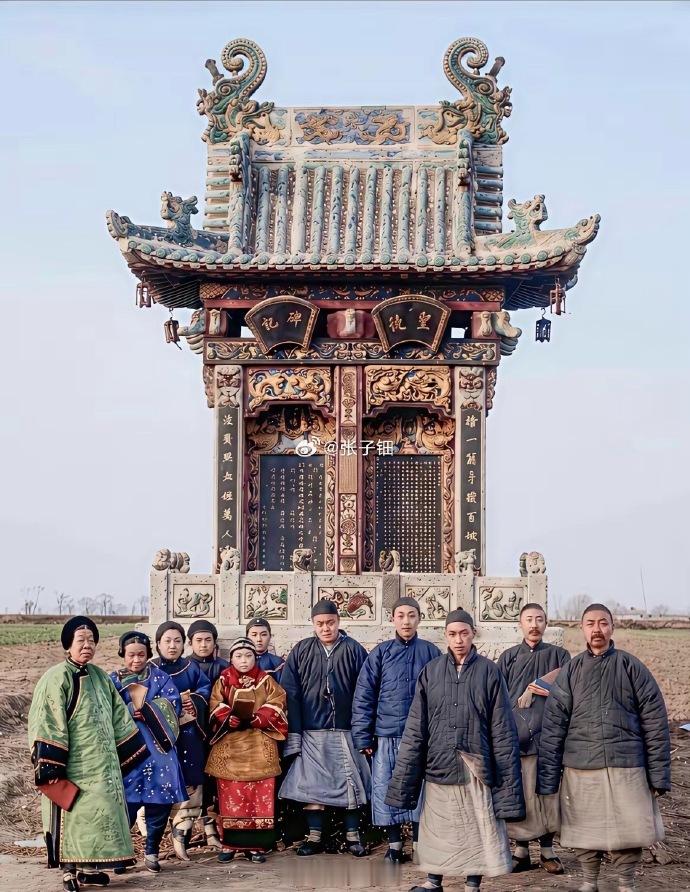 清朝服饰丑得惨绝人寰，少数民族+极寒之地=通古斯野猪皮见山老照片​​​