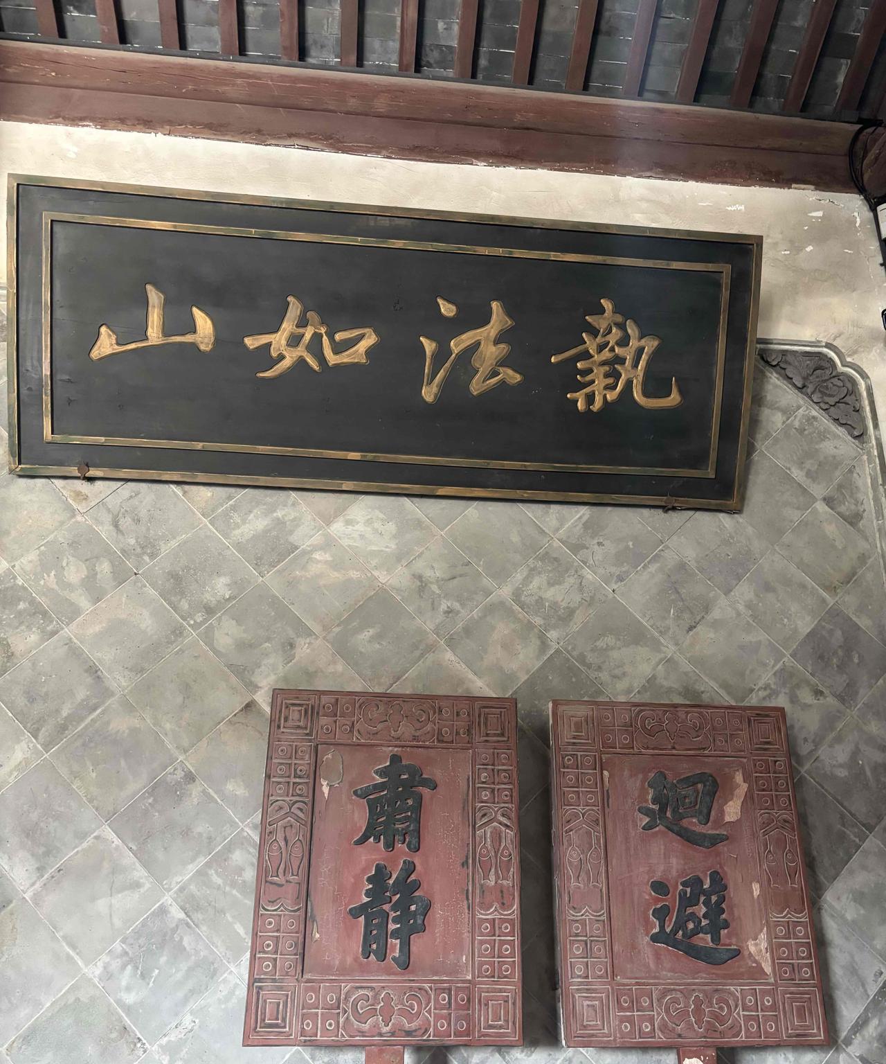 位于美国中西部、北接加拿大的明尼苏达州发生了一起暗杀事件。民主党众议员梅丽莎·霍