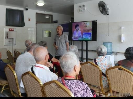 我终于知道，好多老年人，不愿意去到养老院的原因了！首先：不自由，养老院和幼儿