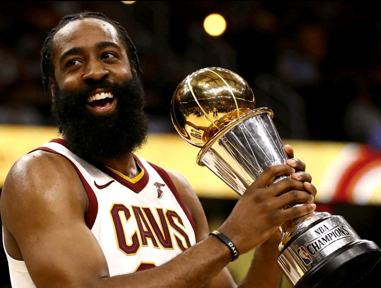 第一场的观感 1，骑士对新援非常客气，也可以说友好。 2，任何球队更换后卫线