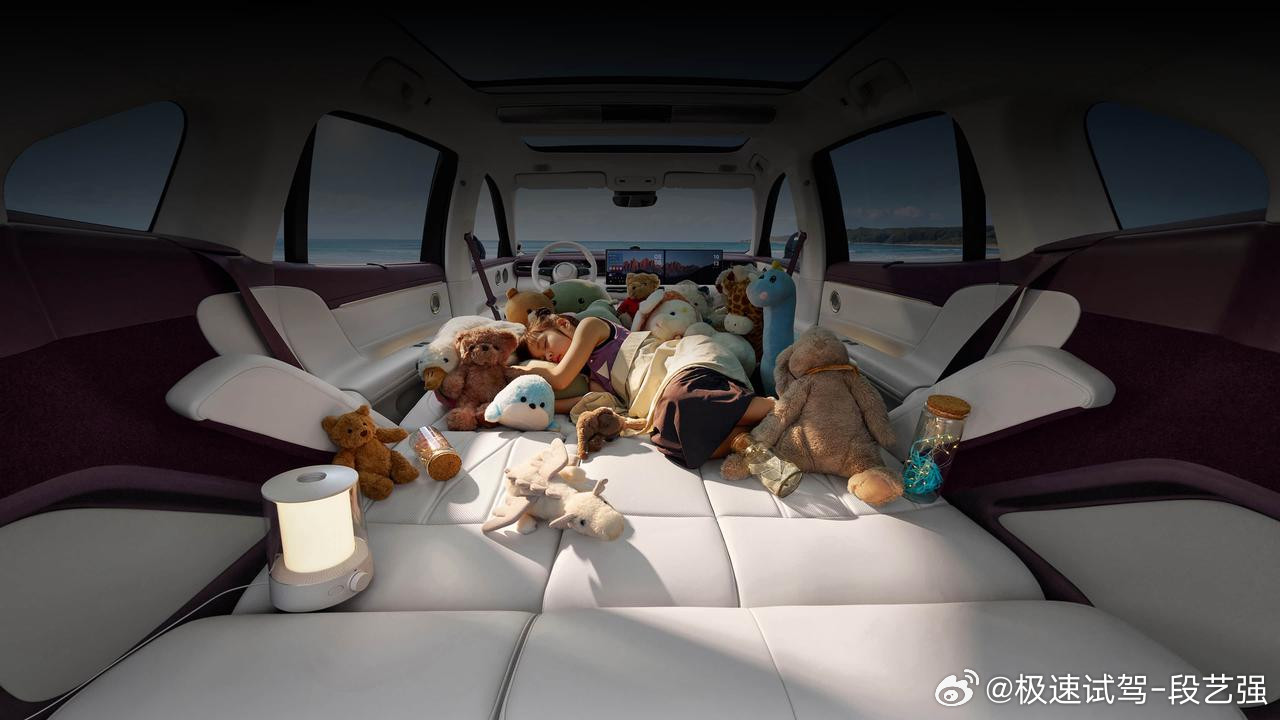从#小米澎程攻防需求误发#聊开去：为什么两款前后脚发布的新车，会不约而同盯上“车内大床”？答案很简单