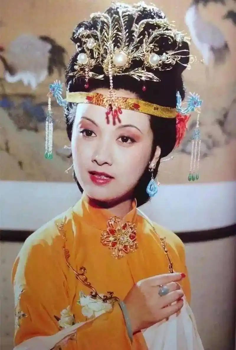 邓婕——一个角色，成就一生经典“我来迟了，未曾迎接远客”，87版红楼梦，凤姐