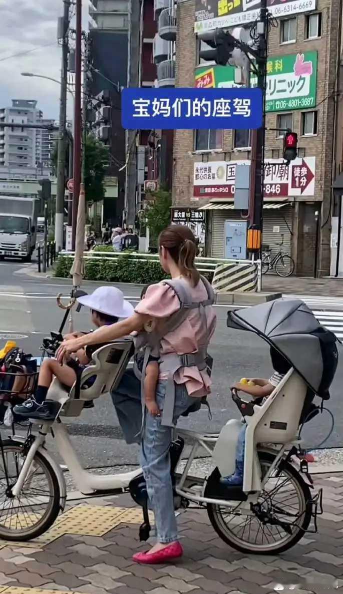 这车什么时候能引进国内就好了，我家两个孩子[大笑]