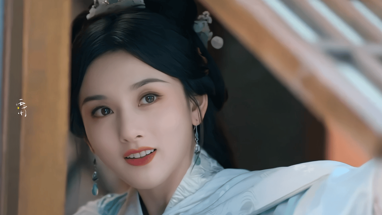 折腰今日开播，大家看了吗？宋祖儿长得好看，演技好，原声台词也不错，这般颜值与