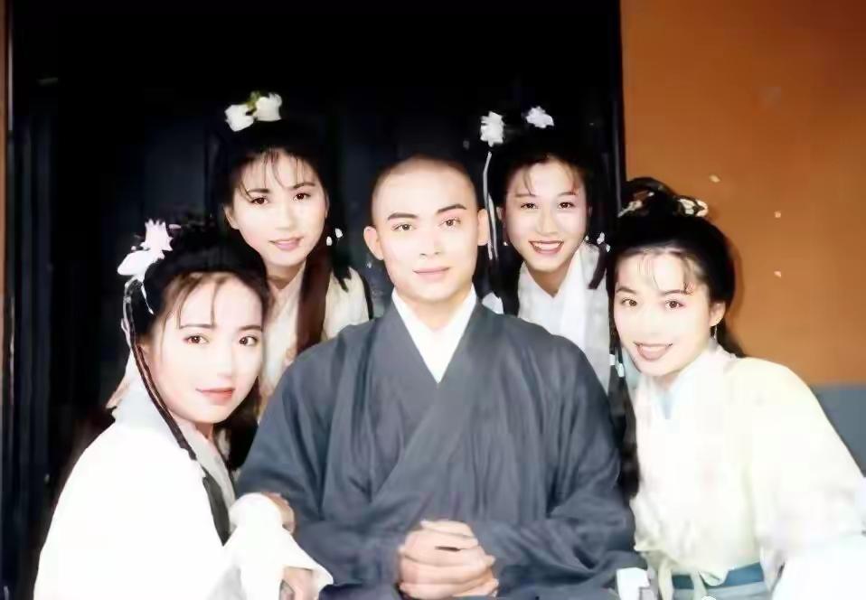 梦姑为何把梅兰竹菊送给段誉，四女与虚竹那场醉后风波真有这么简单吗新修