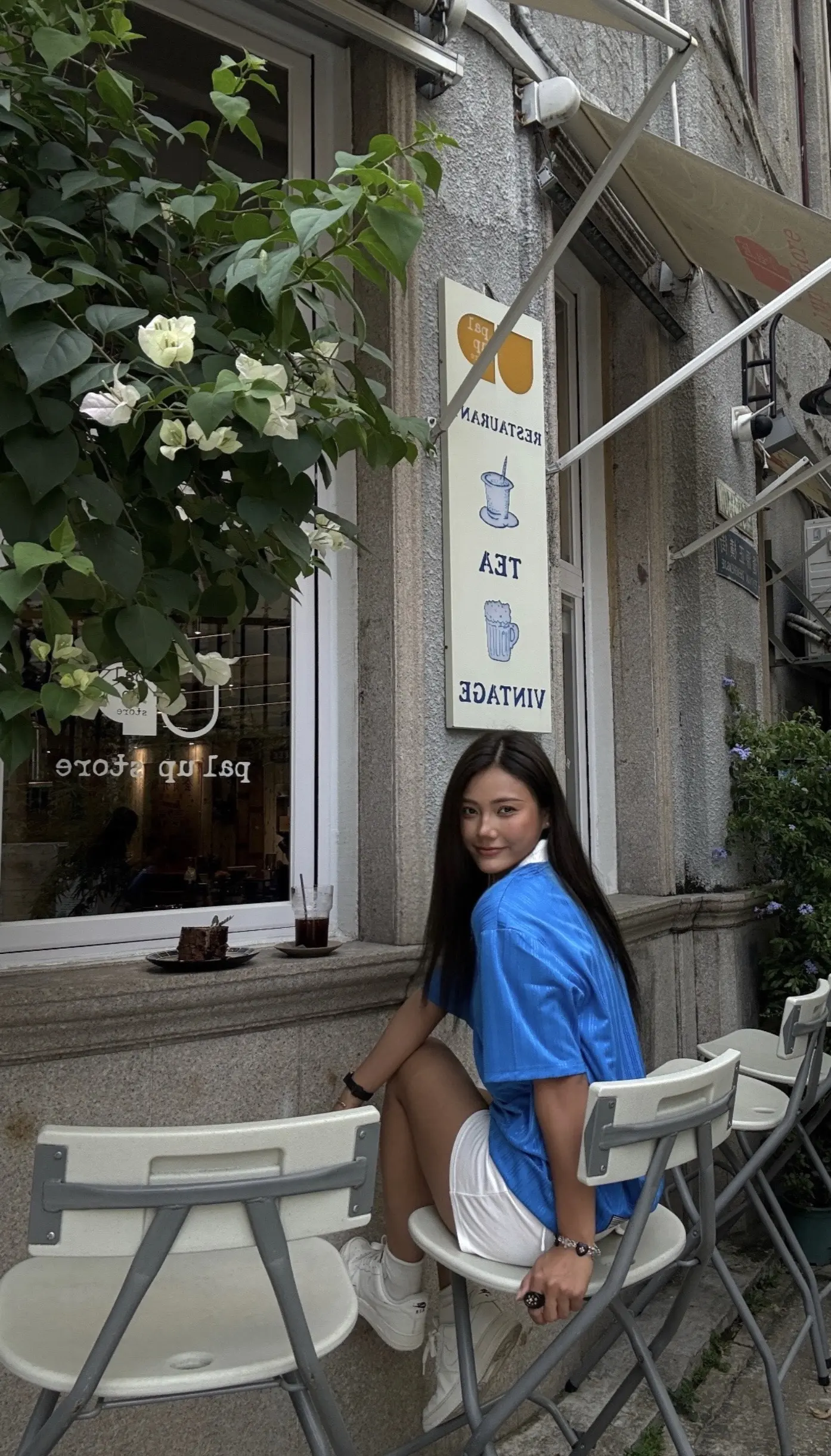 其实挺想过六一的 但是低头看了看还是算了小孩可没有我这种身材