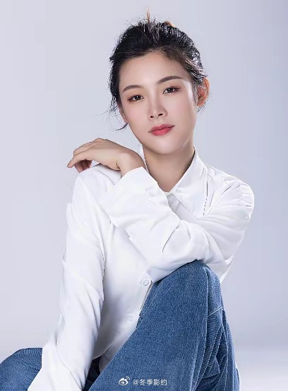 陈丽君，34岁了，该做的一样没做。没有婚姻，没有生娃，没有当妈，恋爱也不谈，到现